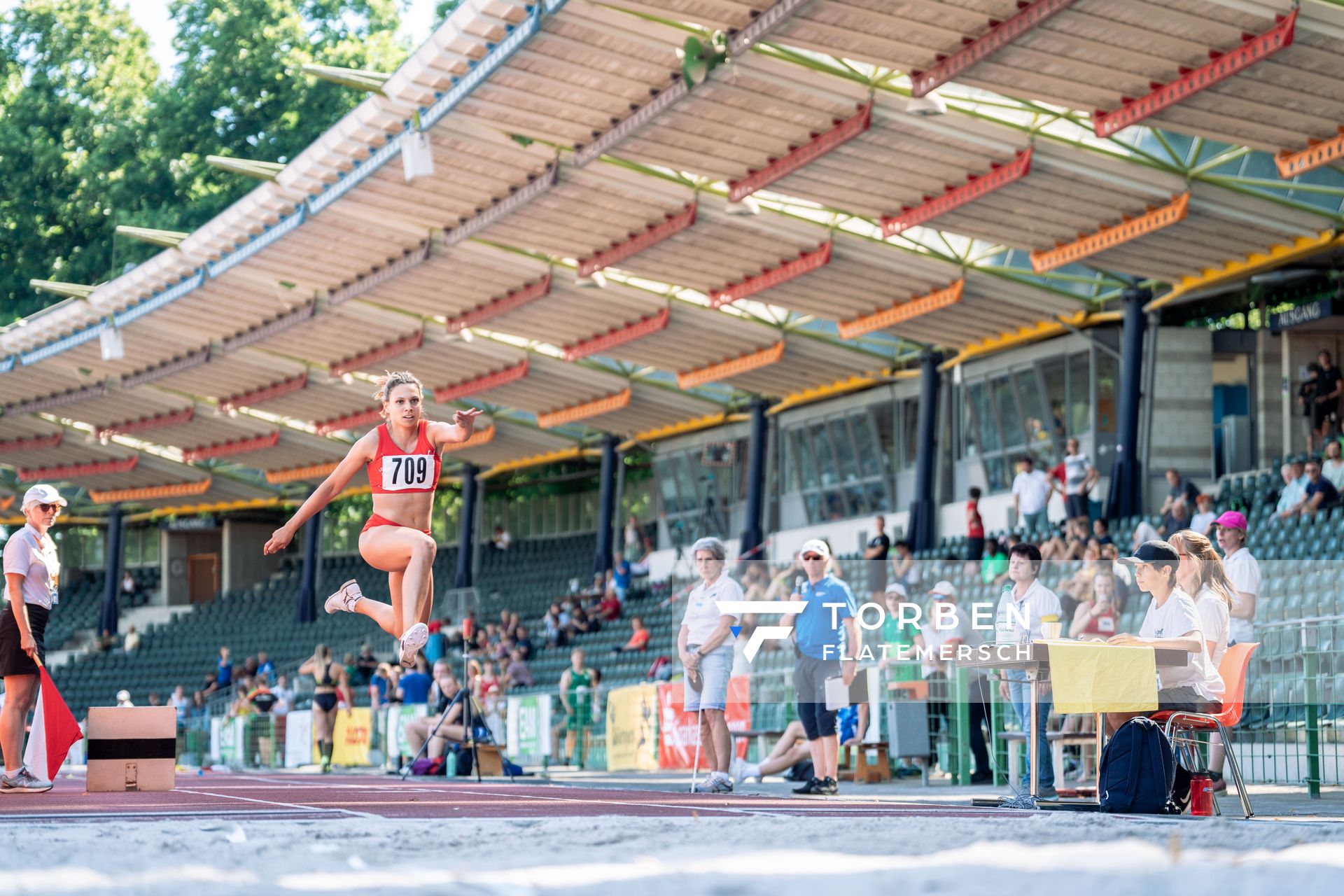 Caroline Joyeux (LG Nord Berlin) im Dreisprung am 02.07.2022 waehrend den NLV+BLV Leichtathletik-Landesmeisterschaften im Jahnstadion in Goettingen (Tag 1)